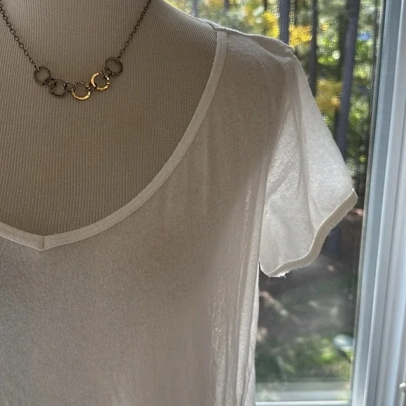 Frank & Eileen White SS Tee Lab Wide V-neck Tee, Medium, EUC - Picture 3 of 10